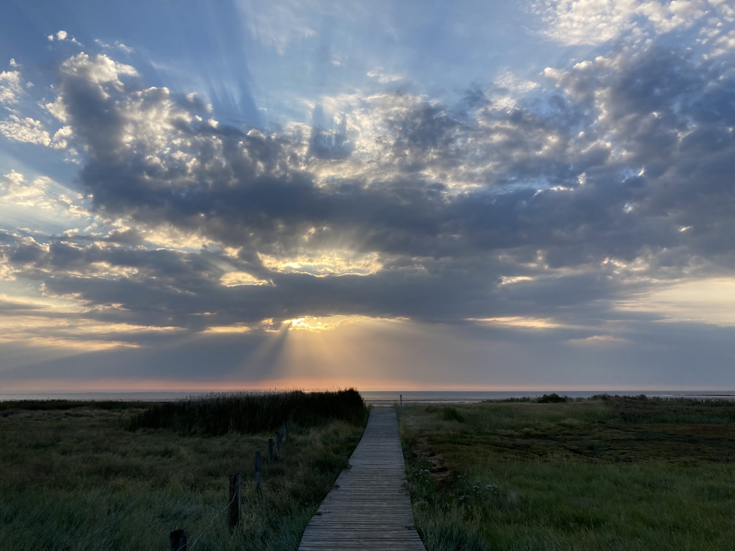 Sonnenaufgang über dem Meer