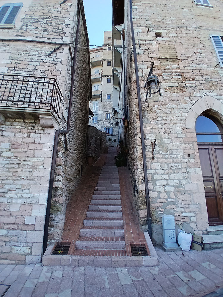 Assisi Innenstadt Treppe