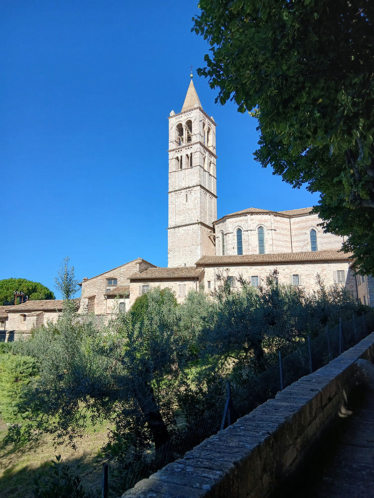 Kirchturm in Assis