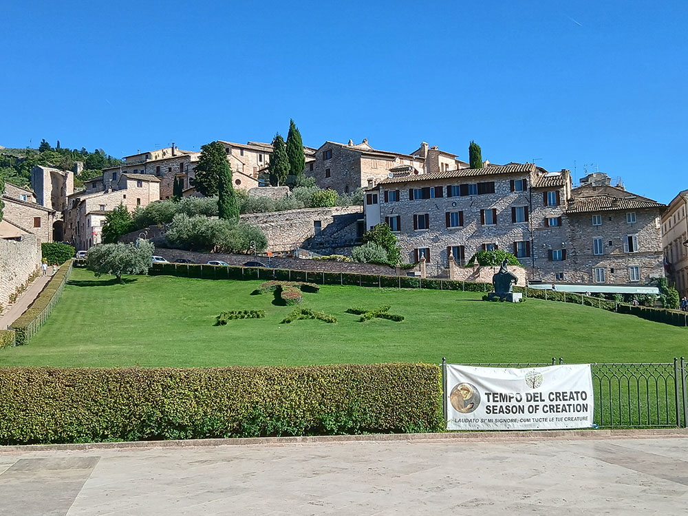 20250918_153848 Wiese vor San Francesco
